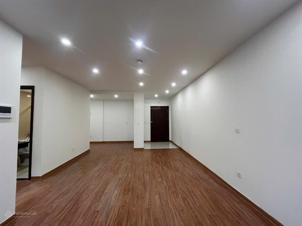 Chính chủ cho thuê căn hộ 3 ngủ 100m2nội thất nguyên bản chủ đầu tư,vào ở được luôn  0393 686 ***