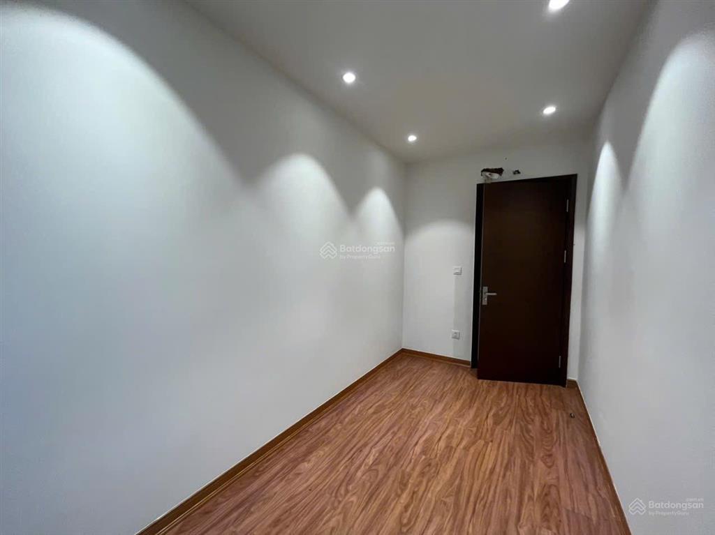 Chính chủ cho thuê căn hộ 3 ngủ 100m2nội thất nguyên bản chủ đầu tư,vào ở được luôn  0393 686 ***