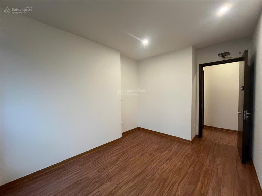 Chính chủ cho thuê căn hộ 3 ngủ 100m2nội thất nguyên bản chủ đầu tư,vào ở được luôn  0393 686 ***