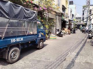 Nhà 3 tầng xe 7 chỗ vào tận nơi