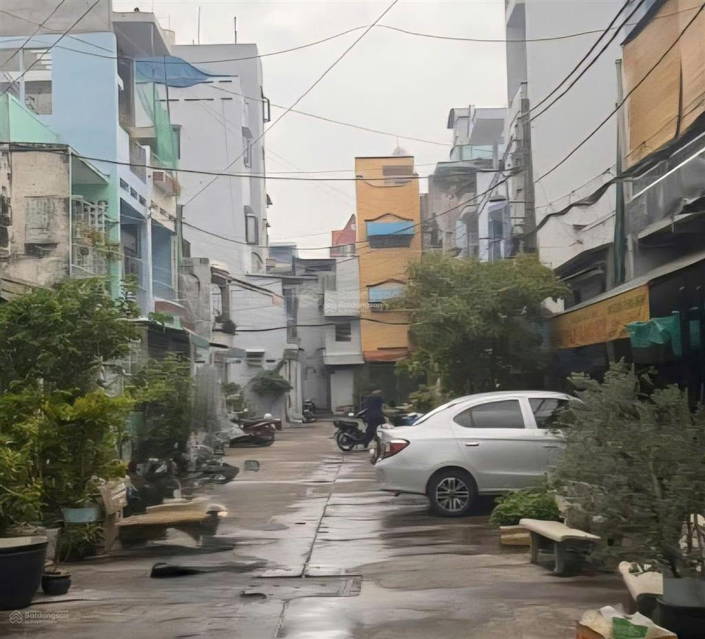 Hẻm xe hơi gần chợ bình thới quận 11