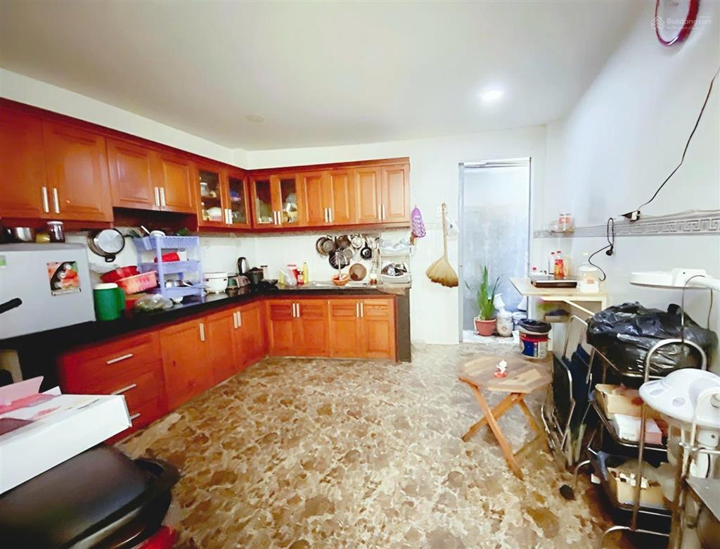 Mặt tiền kinh doanh bửu đình, sát hậu giang