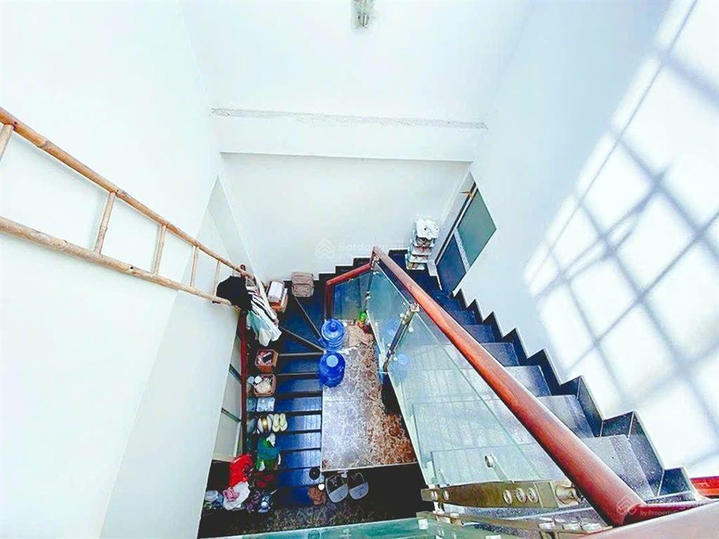 Mặt tiền kinh doanh bửu đình, sát hậu giang