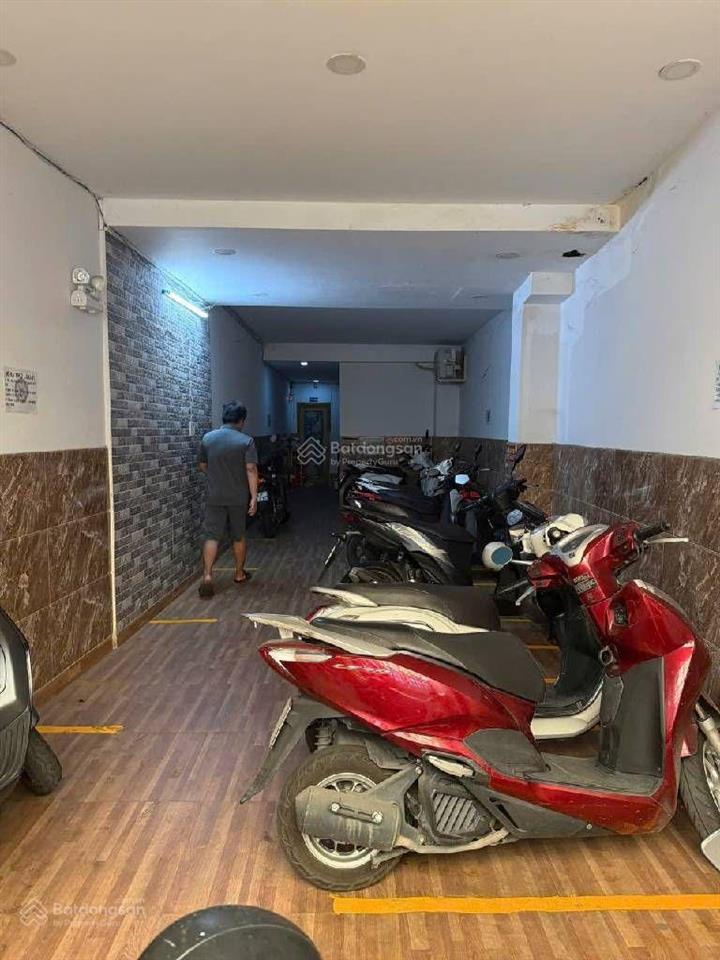 Trung tâm tân phú toà nhà chdv 6 tầng chỉ 14,3ty