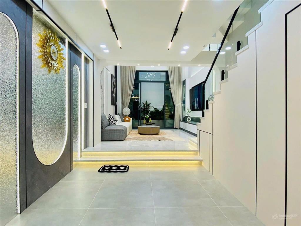 Bán nhà đẹp giá tốt đường dương quảng hàm dt 59,6m2 phường 5 quận gò vấp tphcm