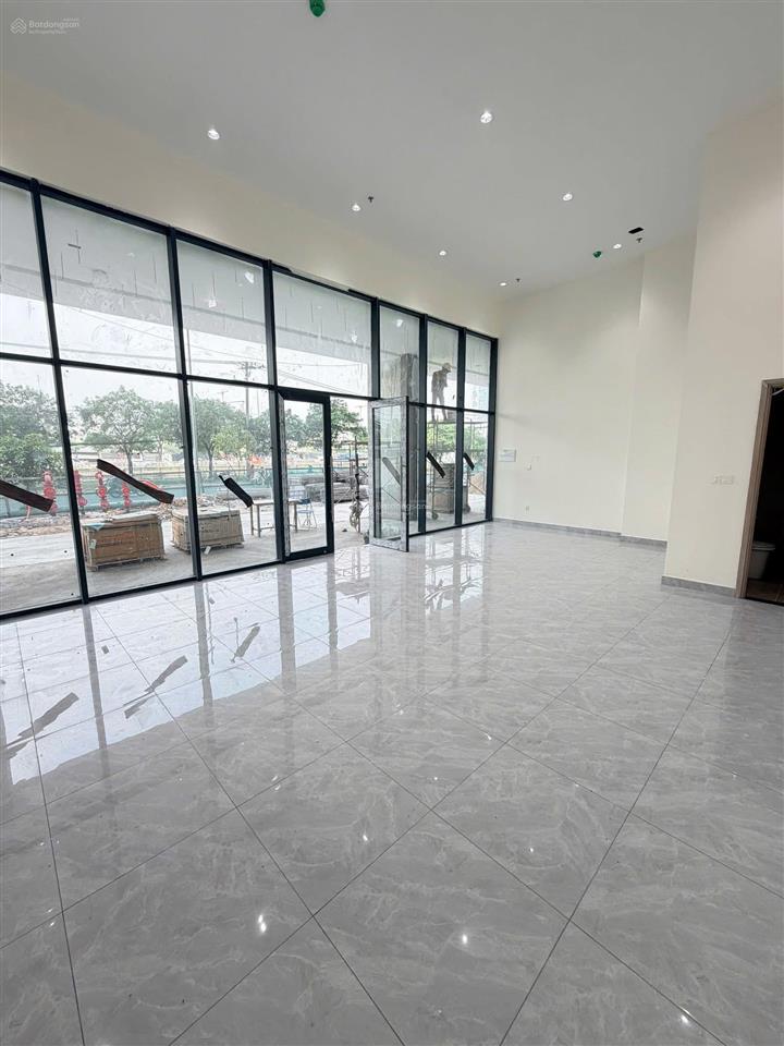 Cho thuê căn hộ d  aqua tại 301 bình đông quận 8 diện tích 60m2 giá 10tr bao phí quản lý 6th