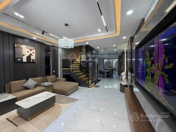Siêu hiếm  nhà mới có thang máy  sát hẻm xe tải phan văn trị  100m2  giá 9.65 tỷ