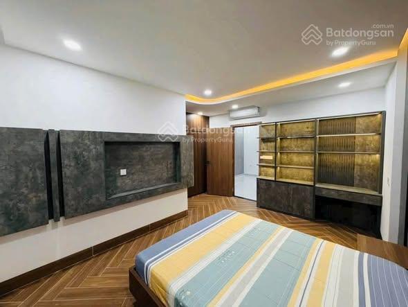Siêu hiếm  nhà mới có thang máy  sát hẻm xe tải phan văn trị  100m2  giá 9.65 tỷ