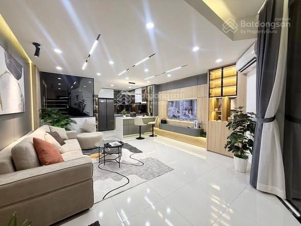 Phú nhuận 5 tầng đoàn thị điểm  95m² ngang 5.5m hẻm xe tải thông nội thất nguyên seal. bán nhà