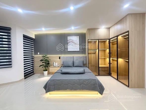Phú nhuận 5 tầng đoàn thị điểm  95m² ngang 5.5m hẻm xe tải thông nội thất nguyên seal. bán nhà