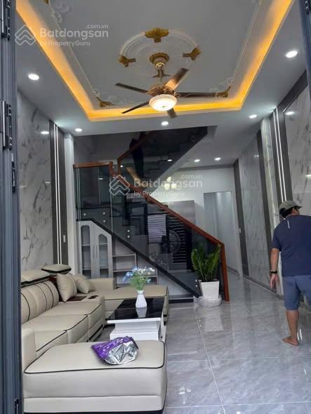 Bán nhà nơ trang long bình thạnh 56m2, ô tô đỗ cửa, sổ hoàn công đủ, hỗ trợ vay 80%, giá chỉ 6 tỷ