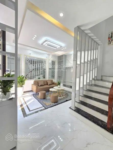 Giá đầu tư phú nhuận 5 tầng btct  45m²  full nội thất  sát hẻm xe hơi cô giang, bán nhà