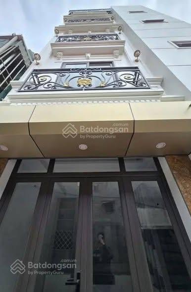 Giá đầu tư phú nhuận 5 tầng btct  45m²  full nội thất  sát hẻm xe hơi cô giang, bán nhà