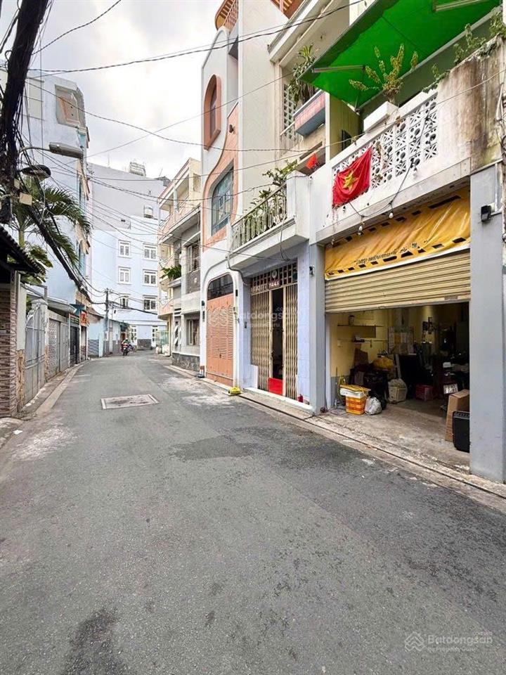 Giá đầu tư phú nhuận 5 tầng btct  45m²  full nội thất  sát hẻm xe hơi cô giang, bán nhà