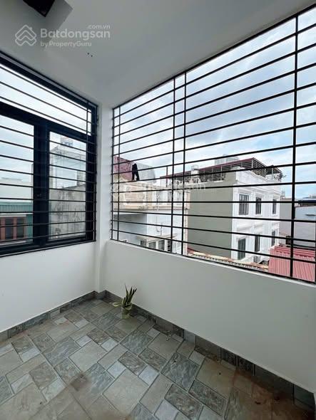 Hàng hiếm hiếm có phan xích long ngay bv hoàn mỹ  3 tầng btct mới 55m2 cách đường 100m, bán nhà