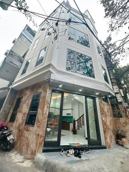 Lô góc kinh doanh cô giang phú nhuận  9,95 tỷ 5 tầng mới đẹp ô tô dừng đỗ tận cửa, bán nhà