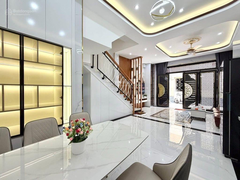Hạ 400 triệu  nhà giáp bình thạnh 4 tầng mới 100%  ô tô 7 chỗ ngủ trong nhà  60m2  9,x tỷ