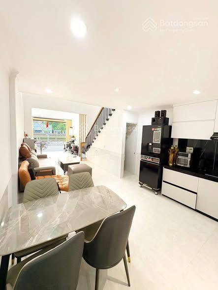 Nhanh thì còn lê quang định, bình thạnh  70m2  mt hẻm kinh doanh  xe hơi tới cửa  8đ nhỉnh