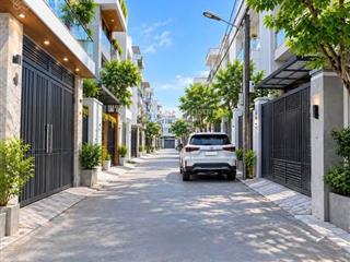 Hẻm xe tải phan xích long! 72m (ngang 4.2m)  5pn  ngay bệnh viện hoàn mỹ  chỉ 9 tỷ mấy!