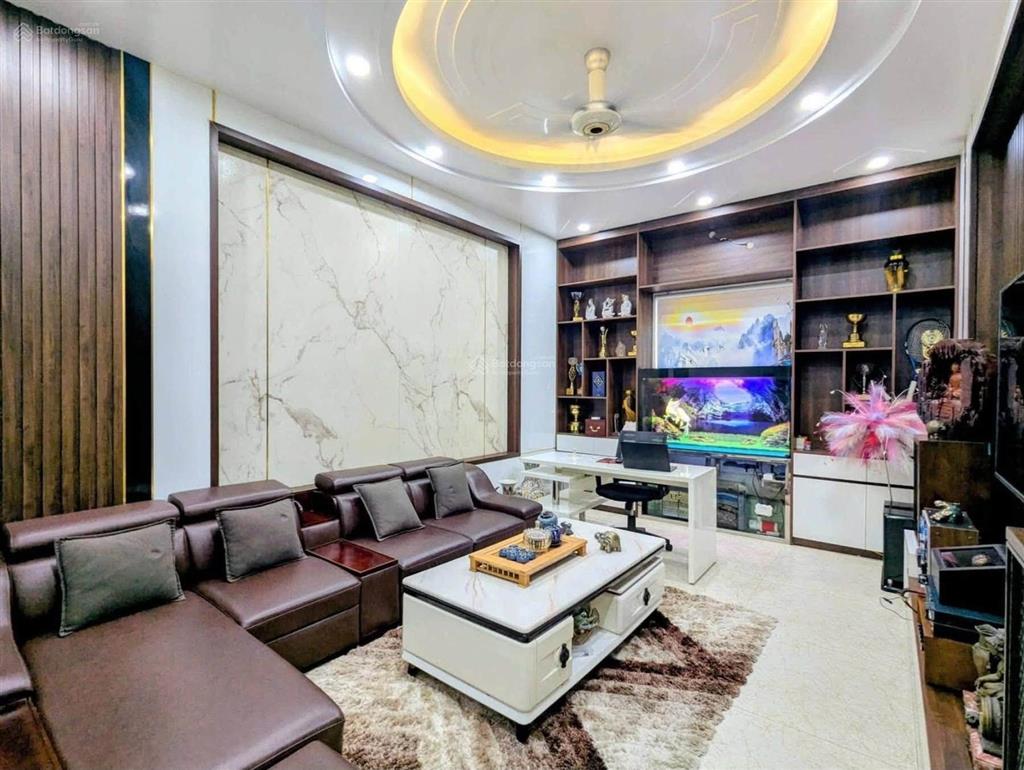 Hàng hiếm! nhà huỳnh văn bánh, phú nhuận 70m (4 tầng btct)  hẻm xe tải tránh  chỉ 9.15 tỷ