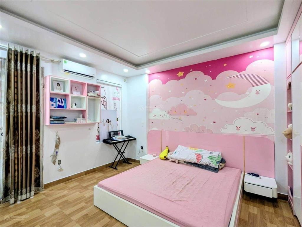 Hàng hiếm! nhà huỳnh văn bánh, phú nhuận 70m (4 tầng btct)  hẻm xe tải tránh  chỉ 9.15 tỷ
