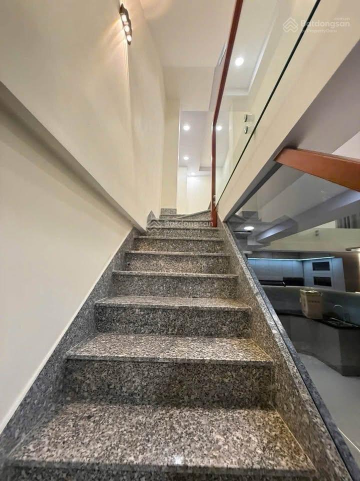 Nguyễn văn đậu, p11, bình thạnh, khu dân trí, 4.5 x 14, không lg, qh, hẻm ô tô thông chỉ 5.35 tỷ tl
