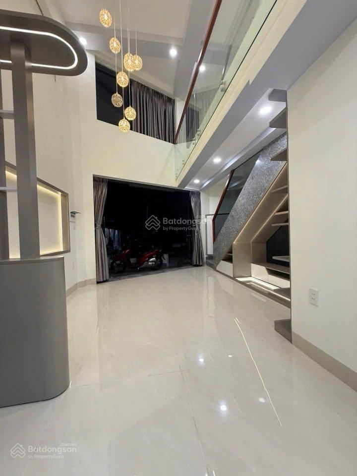 Nguyễn văn đậu, p11, bình thạnh, khu dân trí, 4.5 x 14, không lg, qh, hẻm ô tô thông chỉ 5.35 tỷ tl