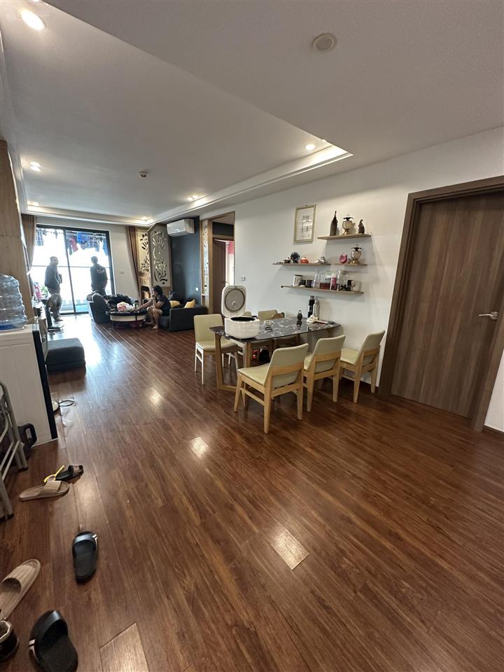 Căn hộ cc 98m2 sổ hồng chính chủ