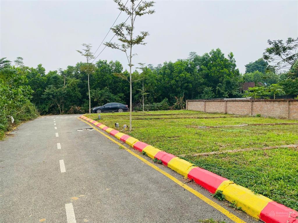 Bán đất thổ cư khu vai thị trấn ngã 3 hàng đồi, hoà bình