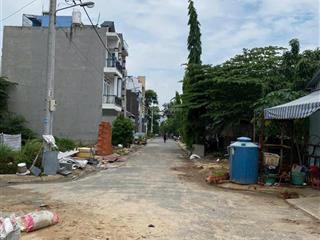 Đất cách vòng xoay tam bình chỉ 200m, giá 4,1 tỷ.