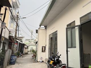 Nhà 1 trệt 1 lửng, đường 12, ngay coopmart tam bình, giá 4,6 tỷ.