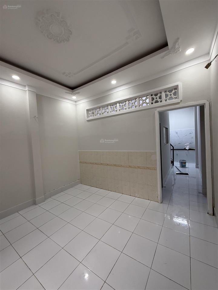 Cho thuê nhà riêng 108/14 vườn lài, 11 triệu, 90m2, 3pn, 2wc, giá tốt!