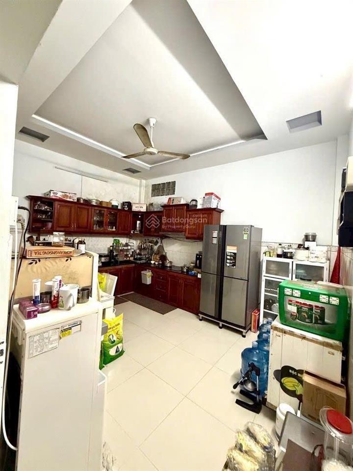 Huỳnh tấn phát quận 7  4 tầng 5pn, 6wc  xe hơi ngủ trong nhà  dt 80m2