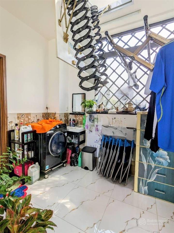 Lô góc phú thuận, quận 7, 50m2, 2pn, 3wc hàng hiếm đẹp, ở ngay