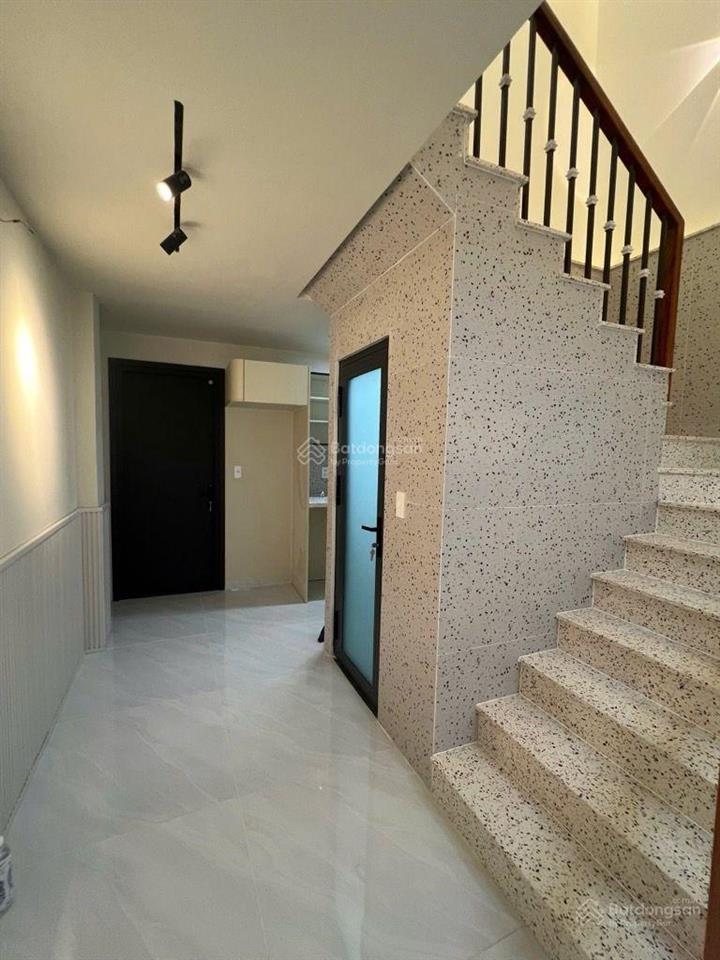 Bùi văn ba quận 7 đường thông tứ tung, 3 tầng 3pn, hẻm 4m rộng chỉ nhỉnh 4tỷ