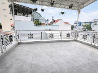 Kế bên đường tân mỹ, quận 7, dt 5,6x18, 4pn  hẻm 5m vi vu, sổ riêng, hoàn công đủ