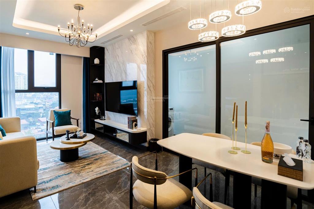 Bán căn hộ mới 2pn2wc phường giảng võ  full nội thất  sổ hồng lâu dài
