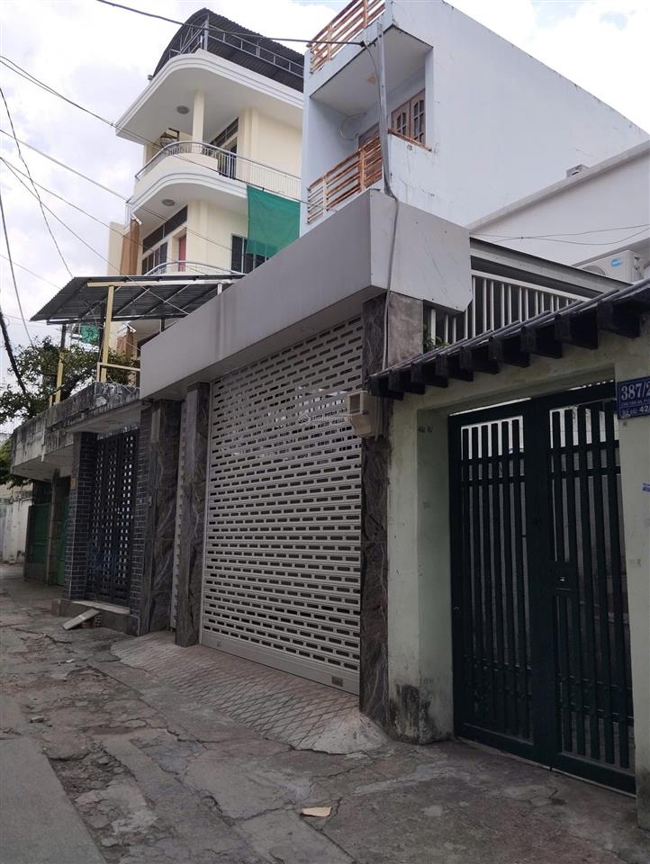 Nhà thuê 2 tầng, dt sàn 90m2, 5 x18m, hxh 387 chu văn an p12 bt, cách mặt tiền 25m,