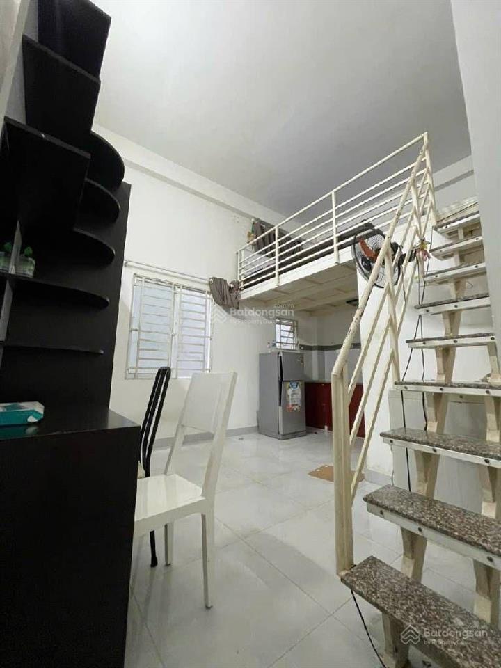 Chdv 3 tầng 7 phòng  ngay phú mỹ hưng quận 7