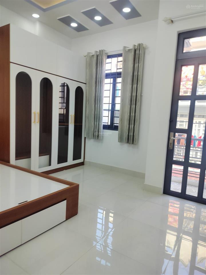 Bán nhà 3 tầng full nội thất 3pn  60m2  hxh 15m  huỳnh tấn phát 200m sang quận 7  nhỉnh 5tỷ