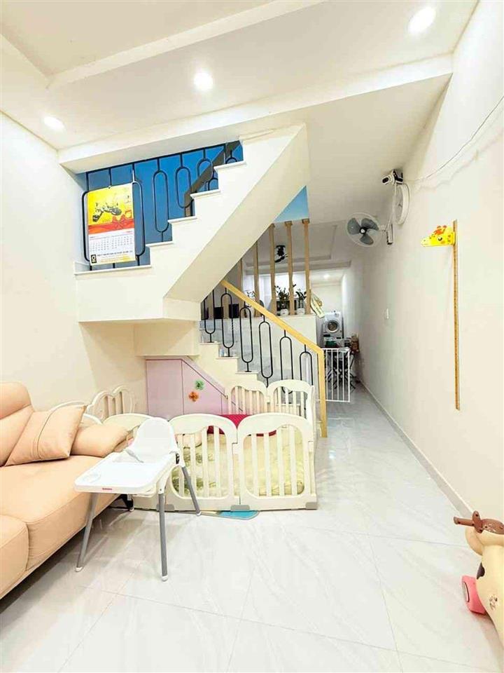 Bán nhà đẹp 43m2 full nội thất huỳnh tấn phát kề pmh gần chợ gò ô môi phú thuận quận 7 chỉ 4tỷ990