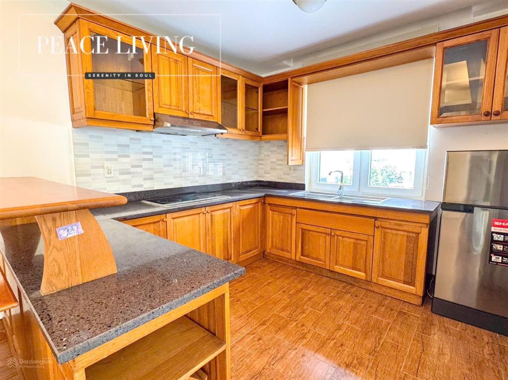 Căn hộ cao cấp gần sông 160m2 style hoàng gia rộng rãi , thoáng mát có hồ bơi gần bis , ...