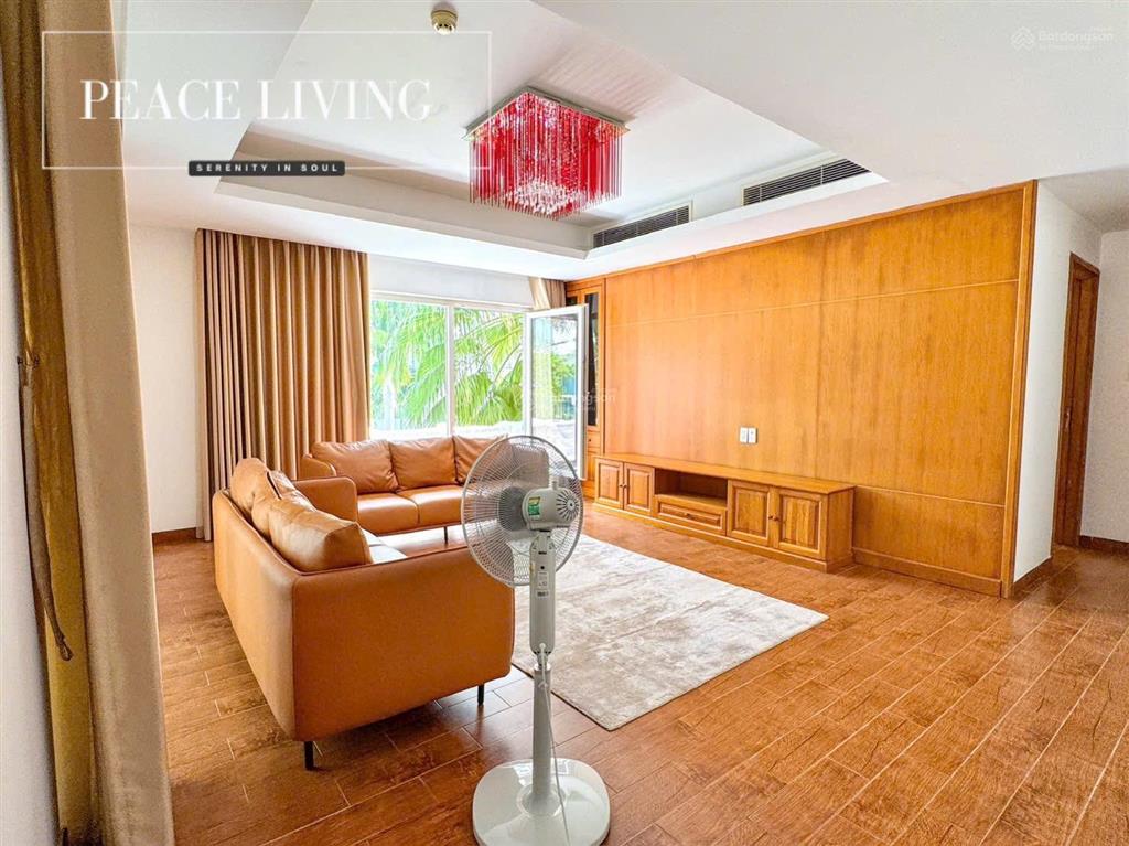 Căn hộ cao cấp gần sông 160m2 style hoàng gia rộng rãi , thoáng mát có hồ bơi gần bis , ...