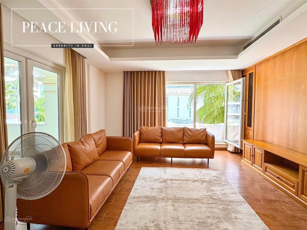 Căn hộ cao cấp gần sông 160m2 style hoàng gia rộng rãi , thoáng mát có hồ bơi gần bis , ...