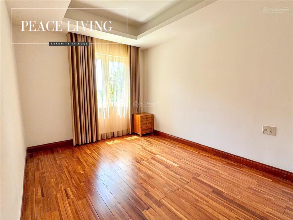 Căn hộ cao cấp gần sông 160m2 style hoàng gia rộng rãi , thoáng mát có hồ bơi gần bis , ...