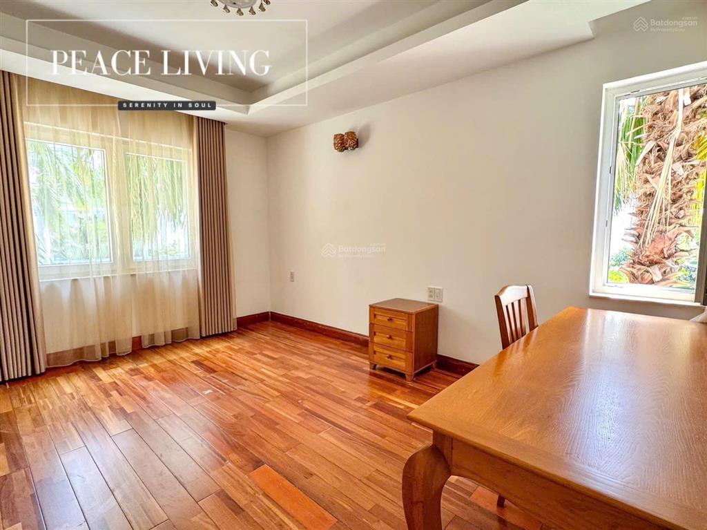 Căn hộ cao cấp gần sông 160m2 style hoàng gia rộng rãi , thoáng mát có hồ bơi gần bis , ...