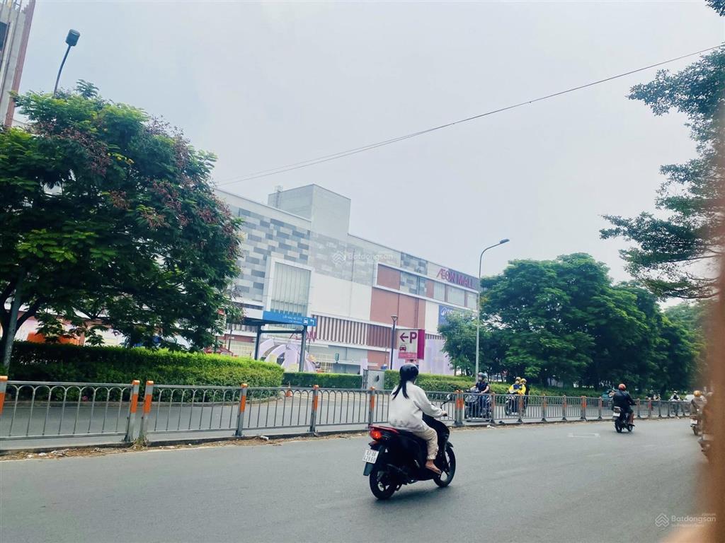 Mặt tiền đối diện aeon  cạnh công viên  3 tầng  114m nở hậu  sẵn dòng tiền nhỉnh 15 tỷ