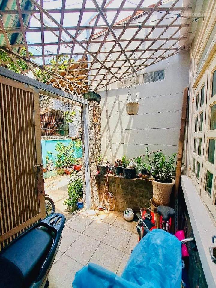 Thạch lam hẻm ô tô thông 54m2 vuông vức không lộ giới ở ngay đón tết chỉ 5.x