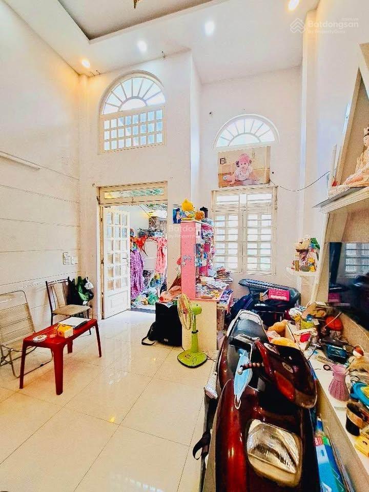 Thạch lam hẻm ô tô thông 54m2 vuông vức không lộ giới ở ngay đón tết chỉ 5.x