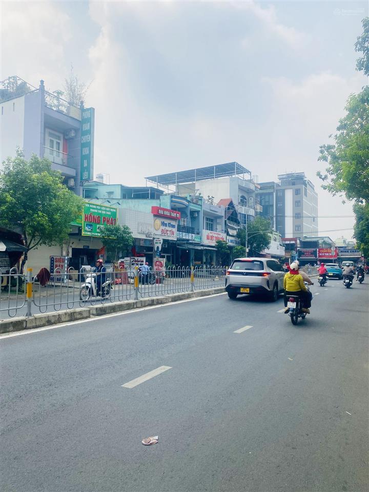 Mặt tiền lô góc nguyễn sơn mặt tiền đường 24m có lề 3 tầng 48m sẵn dòng tiền nhỉnh 7